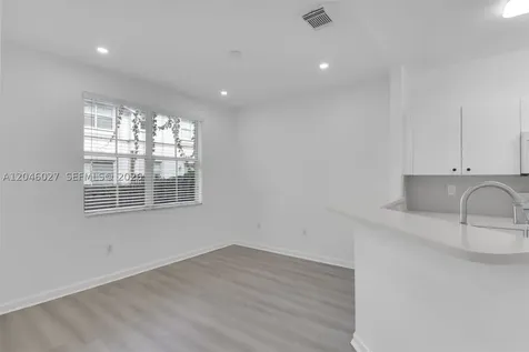 8165 NW 108th Avenue Doral FL 33178