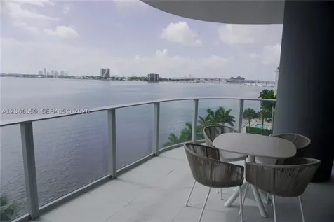 725 NE 24 Street Miami FL 33137