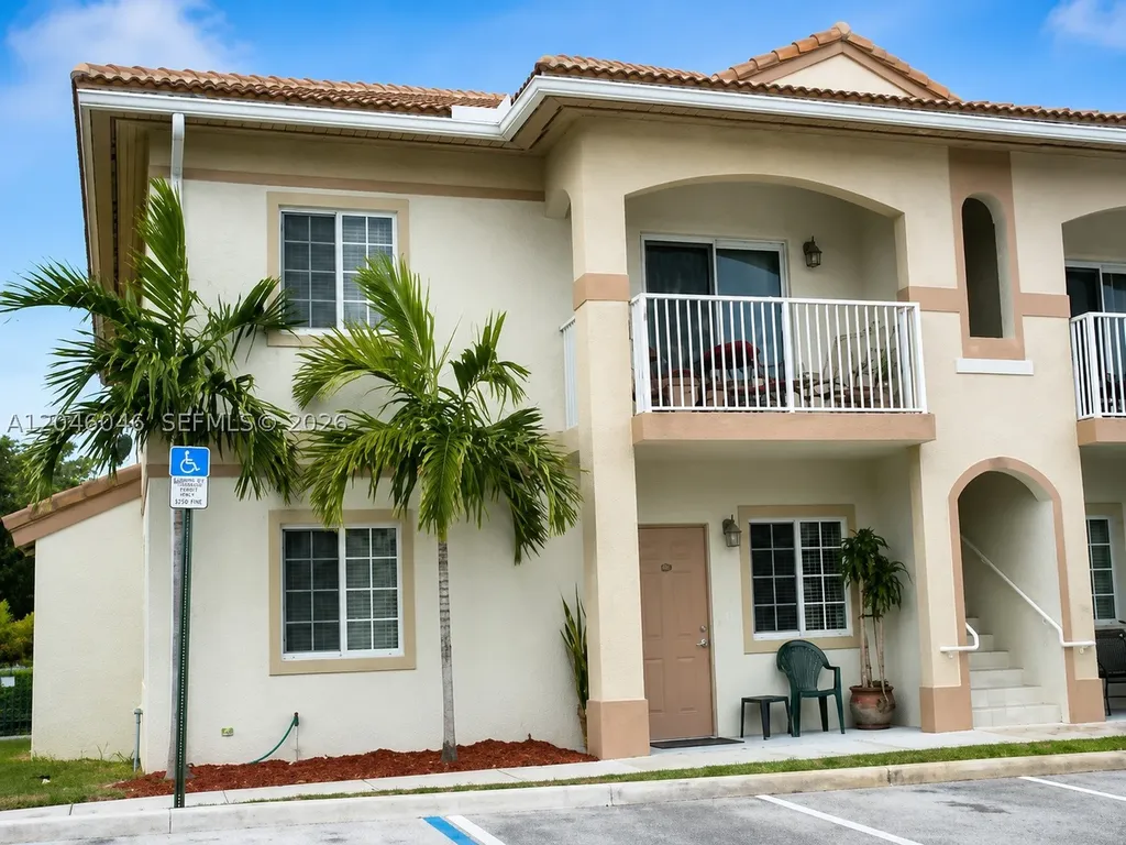 4950 Washington Street Hollywood FL 33021