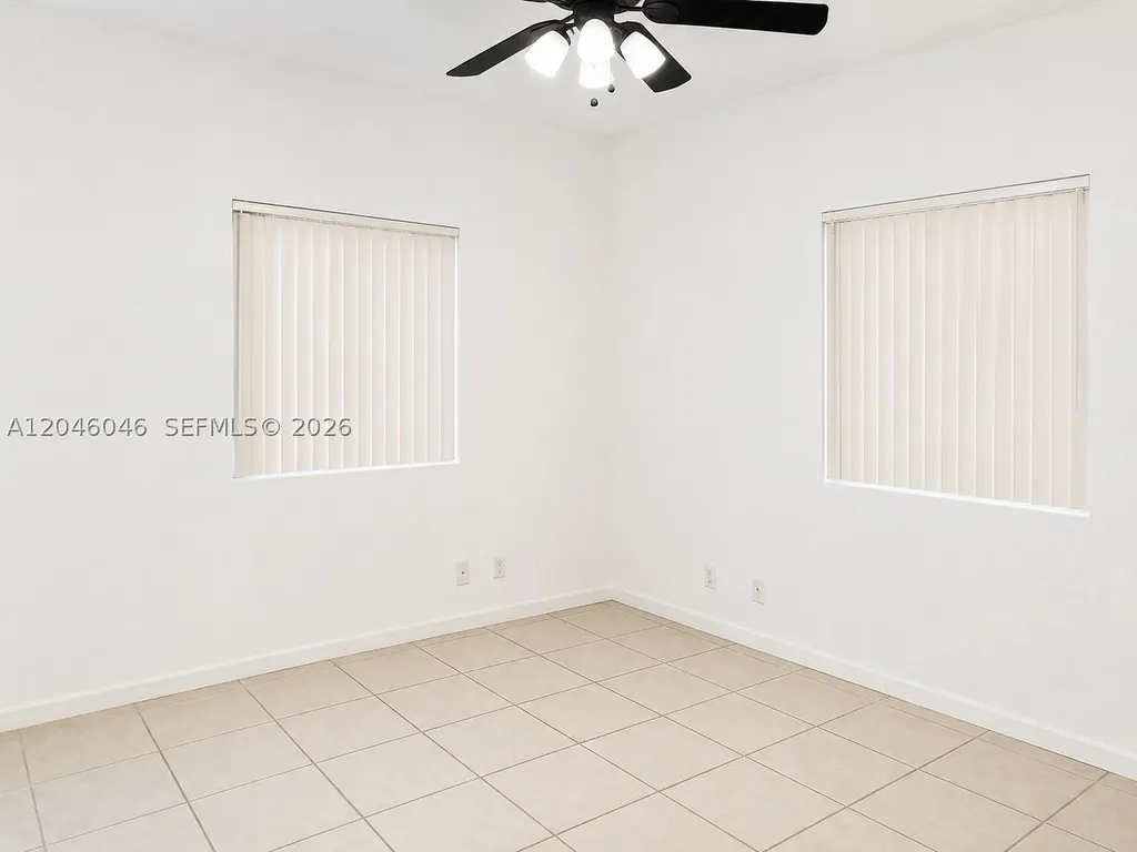 4950 Washington Street Hollywood FL 33021