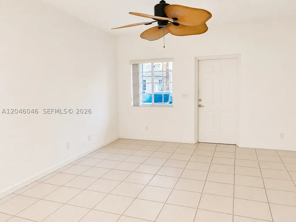 4950 Washington Street Hollywood FL 33021