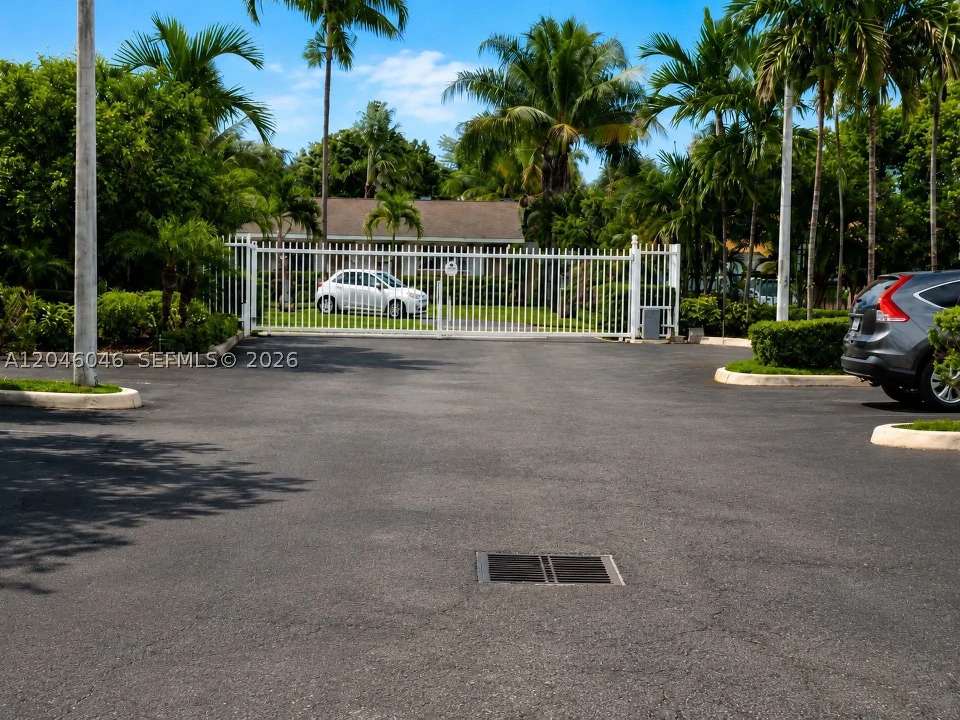 4950 Washington Street Hollywood FL 33021