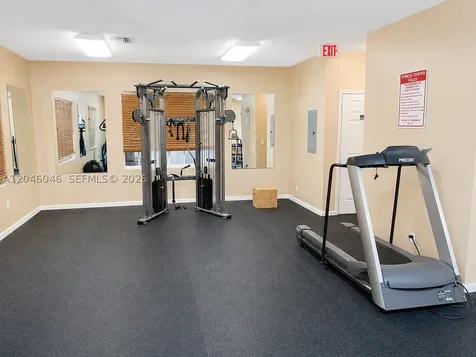4950 Washington Street Hollywood FL 33021