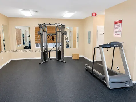 4950 Washington Street Hollywood FL 33021