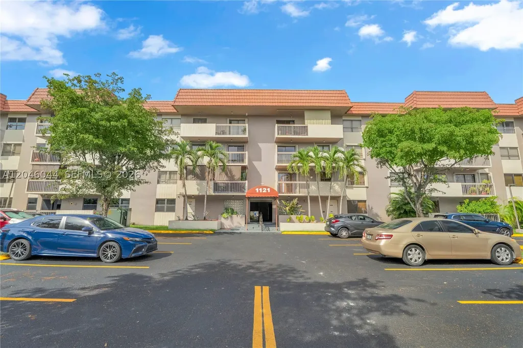 1121 SW 122nd Avenue Miami FL 33184