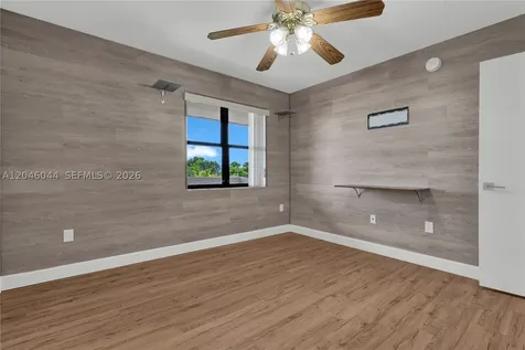 1121 SW 122nd Avenue Miami FL 33184