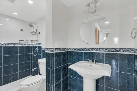 1121 SW 122nd Avenue Miami FL 33184