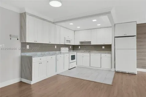 1121 SW 122nd Avenue Miami FL 33184