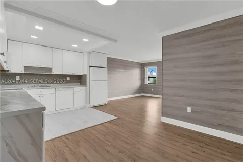 1121 SW 122nd Avenue Miami FL 33184