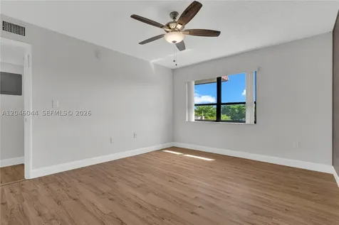 1121 SW 122nd Avenue Miami FL 33184