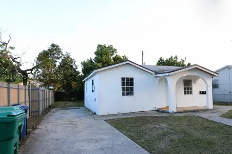 1768 NW 112th Terrace Miami FL 33167