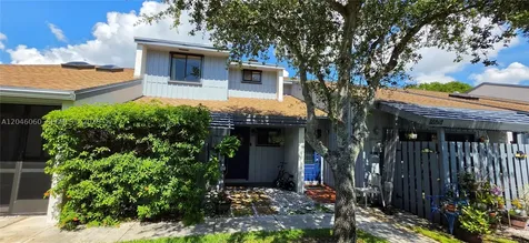 1652 N 14th Terrace Hollywood FL 33020