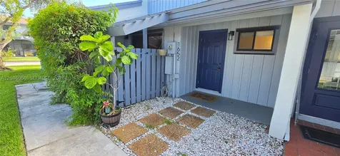 1652 N 14th Terrace Hollywood FL 33020