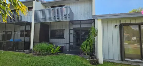 1652 N 14th Terrace Hollywood FL 33020