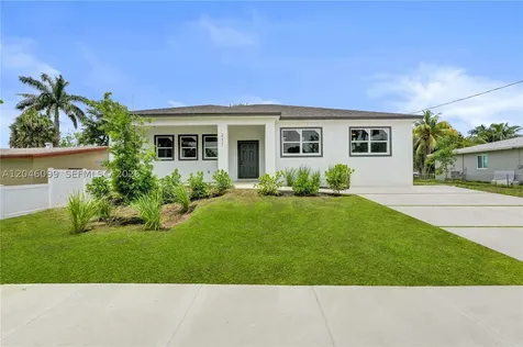 211 NW 14th Court Dania Beach FL 33004
