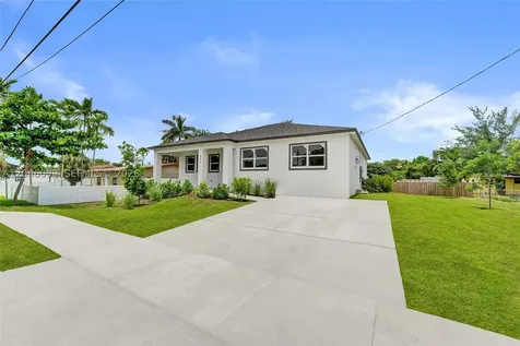 211 NW 14th Court Dania Beach FL 33004