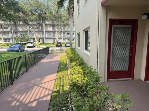 100 SW 132nd Way Pembroke Pines FL 33027