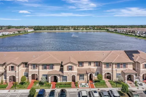 11295 W 34th Way Hialeah FL 33018
