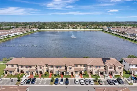 11295 W 34th Way Hialeah FL 33018