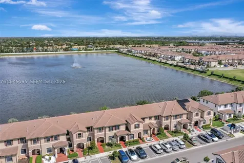 11295 W 34th Way Hialeah FL 33018