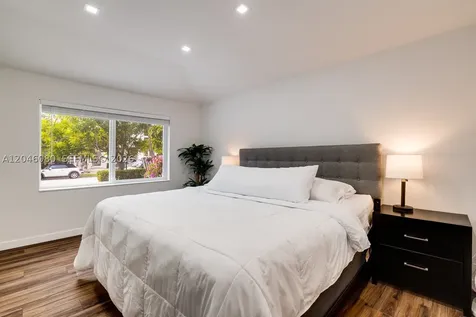 2215 Tequesta Lane Miami FL 33133