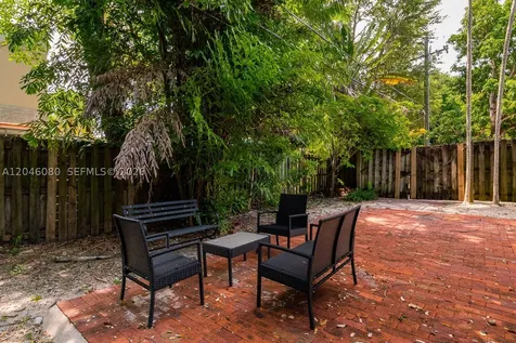 2215 Tequesta Lane Miami FL 33133