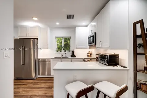 2215 Tequesta Lane Miami FL 33133