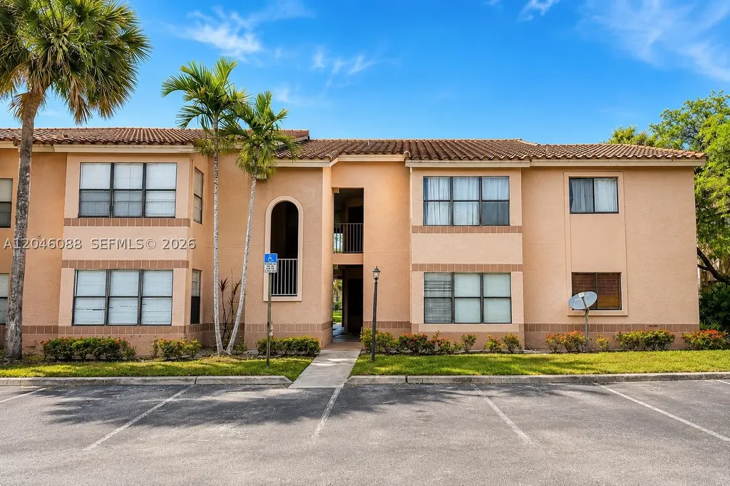 2986 S University Drive Davie FL 33328