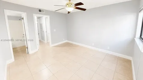 2986 S University Drive Davie FL 33328