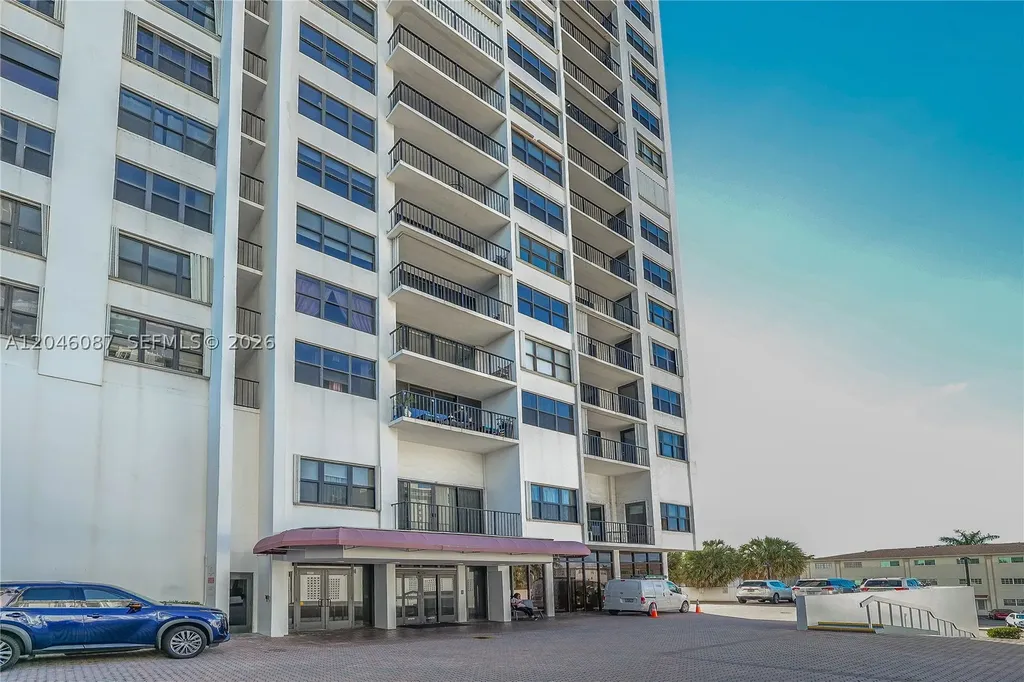 2401 S Ocean Drive Hollywood FL 33019
