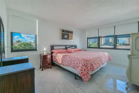 2401 S Ocean Drive Hollywood FL 33019