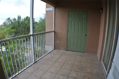 6902 W Sample Road Coral Springs FL 33067