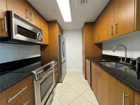 10275 Collins Avenue Bal Harbour FL 33154