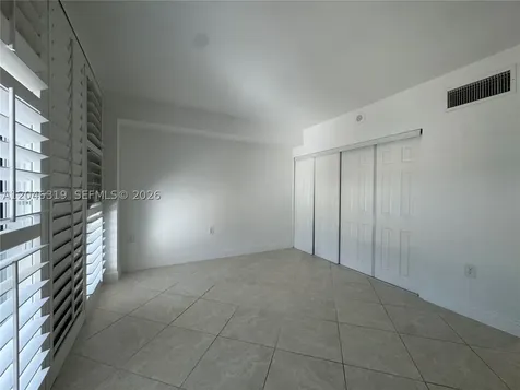 10275 Collins Avenue Bal Harbour FL 33154