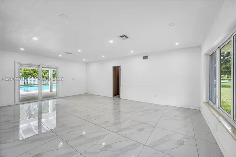 12525 SW 68th Court Pinecrest FL 33156
