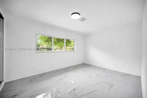 12525 SW 68th Court Pinecrest FL 33156