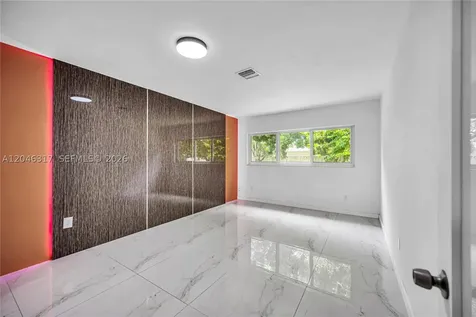 12525 SW 68th Court Pinecrest FL 33156