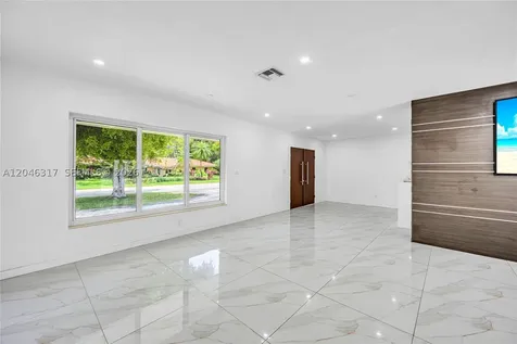 12525 SW 68th Court Pinecrest FL 33156