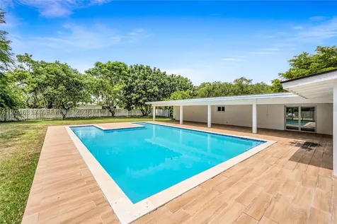 12525 SW 68th Court Pinecrest FL 33156