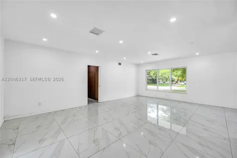 12525 SW 68th Court Pinecrest FL 33156
