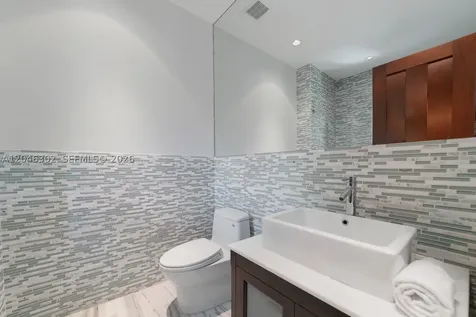 16 Palm Avenue Miami Beach FL 33139