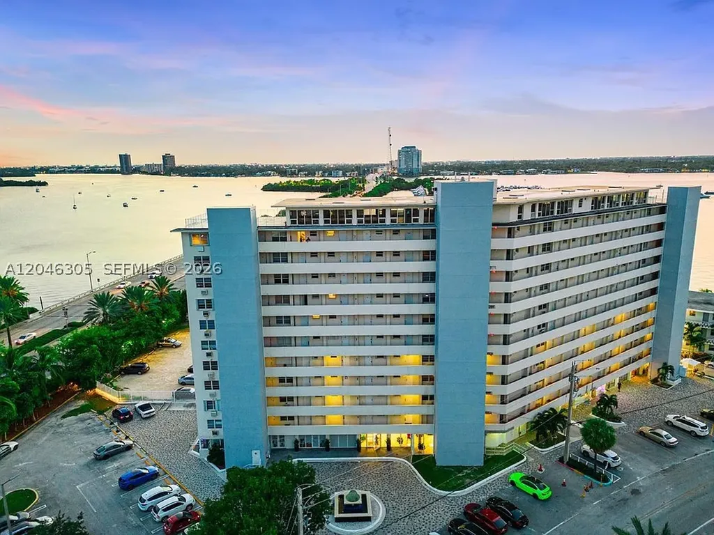 7904 West Drive North Bay Village FL 33141