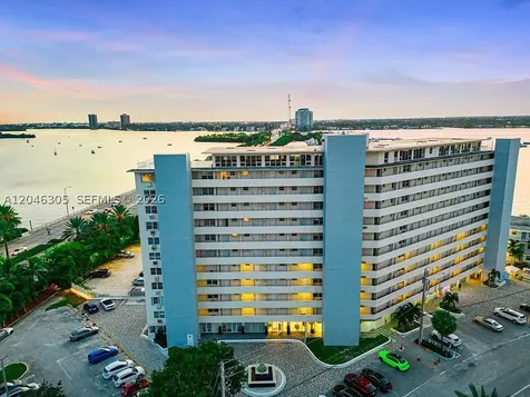7904 West Drive North Bay Village FL 33141