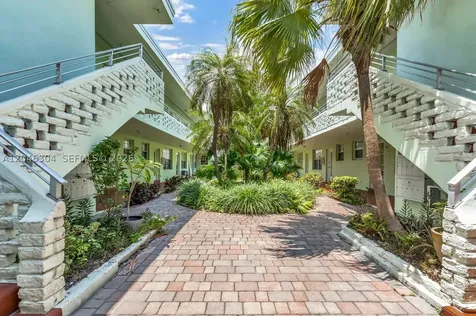 8550 Byron Avenue Miami Beach FL 33141
