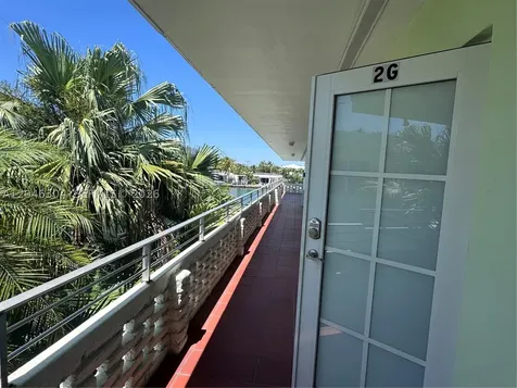 8550 Byron Avenue Miami Beach FL 33141