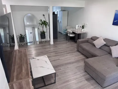8550 Byron Avenue Miami Beach FL 33141