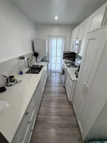 8550 Byron Avenue Miami Beach FL 33141