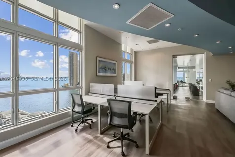300 S Biscayne Boulevard Miami FL 33131