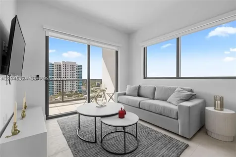 239 SW 9th Street Miami FL 33130