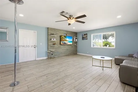 1476 N Mangonia Drive West Palm Beach FL 33401